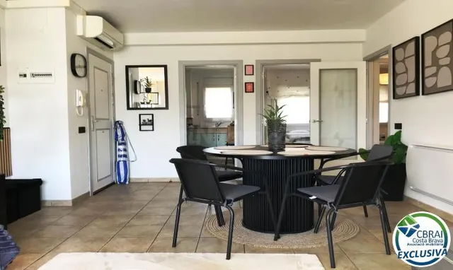 Apartamento de 3 habitaciones con piscina y aparcamiento pri - foto 4