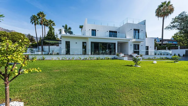 Chalet 5 habitaciones 420m² en venta - Marbella