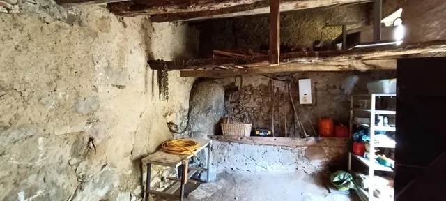 Parque natural del montseny (afueras riells): masía típica catalana catalogada a reformar — 21