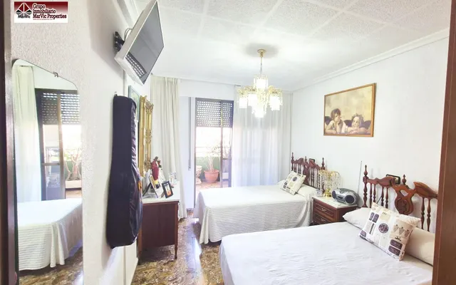Increíble Ático Exclusivo en Benidorm: Vive el Sueño Mediterráneo — 9