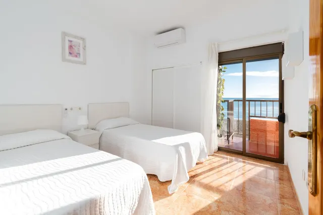 Apartamento frente al mar en Fuengirola - 2 dormitorios y 70m² — 7