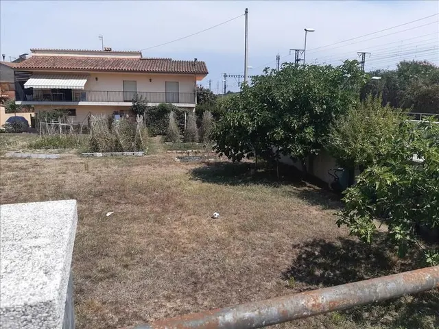 SOLAR URBANO PARA PROMOCIÓN RESIDENCIAL — 10