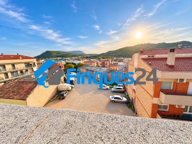 CHALET PAREADO EN VENTA EN SALLENT | 329.000 €