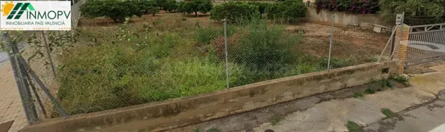 SE VENDE PARCELA URBANA ESQUINERA DE 543m2. EN 4 CAMINS, ZONA BOVERALS. — 3