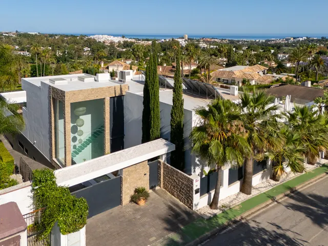 Chalet 7 habitaciones 676m² en venta - Marbella — 46