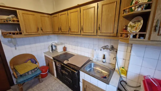 SE VENDE CASA CON TERRENO EN SANTALLA DEL BIERZO - foto 3