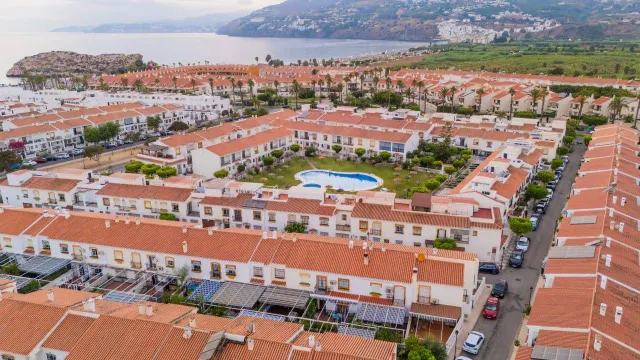 CASA EN SEGUNDA LÍNEA DE PLAYA, URBANIZACIÓN MARE NOSTRUM — 6