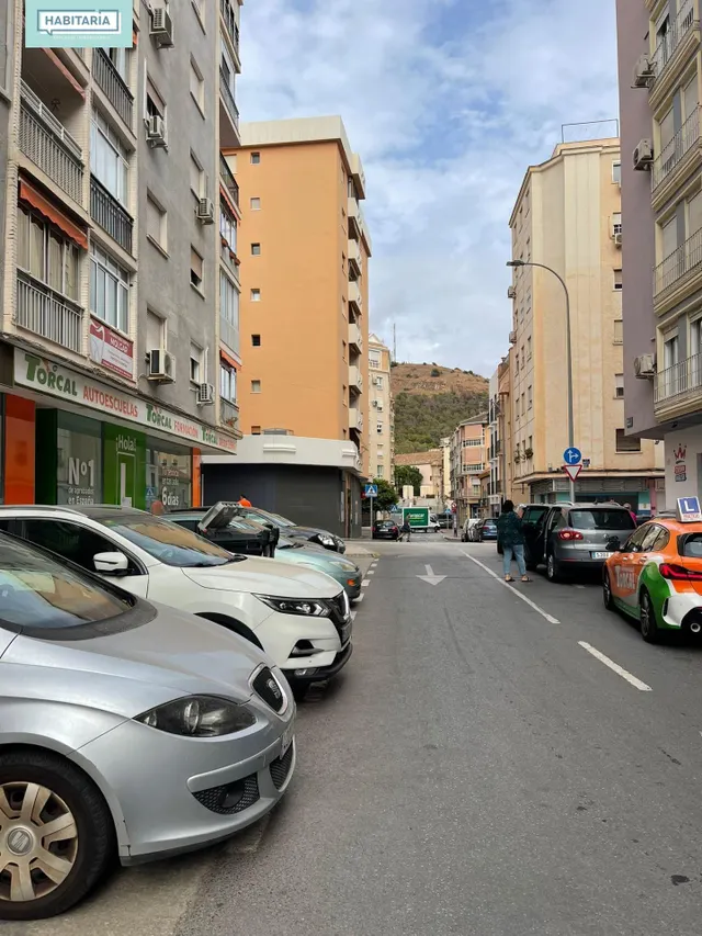 LOCAL COMERCIAL A PIE DE CALLE — 11