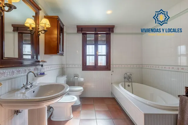 INCREÍBLE CHALET INDEPENDIENTE EN ZONA PRIVILEGIADA — 17