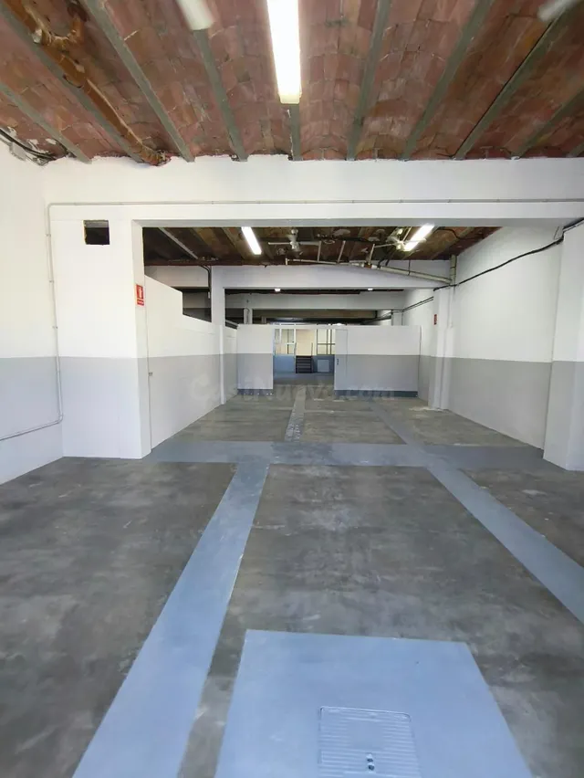 Amplio Local Comercial en Torroella de Montgrí - foto 2