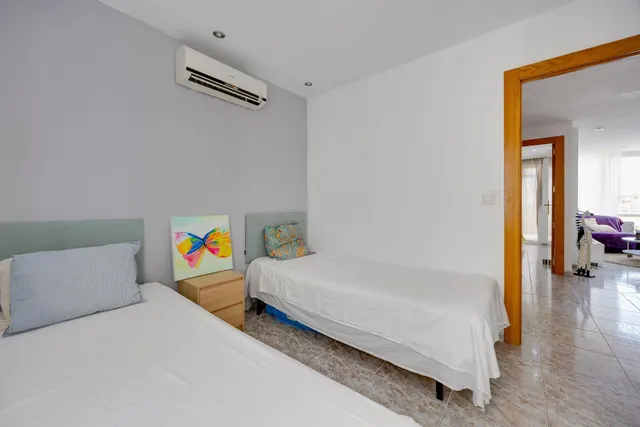 Apartamento de dos dormitorios, en primera línea, con fantásticas vistas al mar — 7