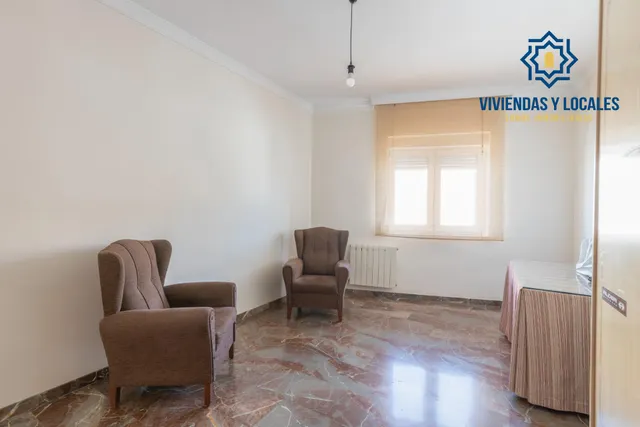 Casa en esquina en venta en Las Gabias — 45