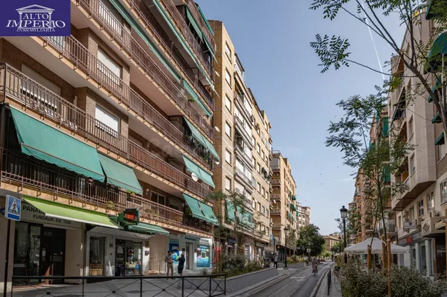Impresionante piso en el centro de Granada. — 4