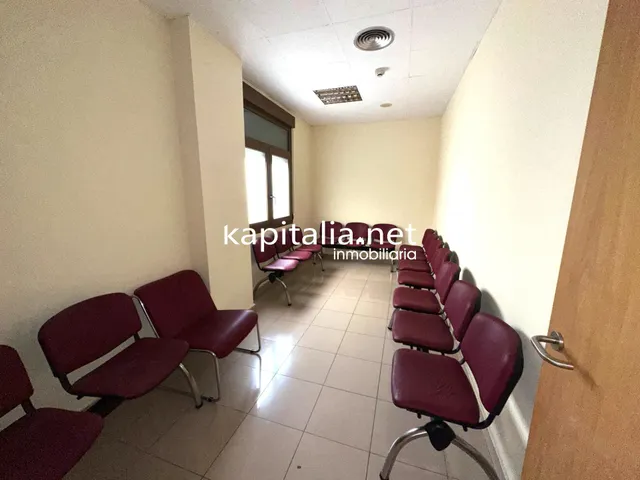 Venta/Alquiler de Local Comercial en Ontinyent - Zona Sant J