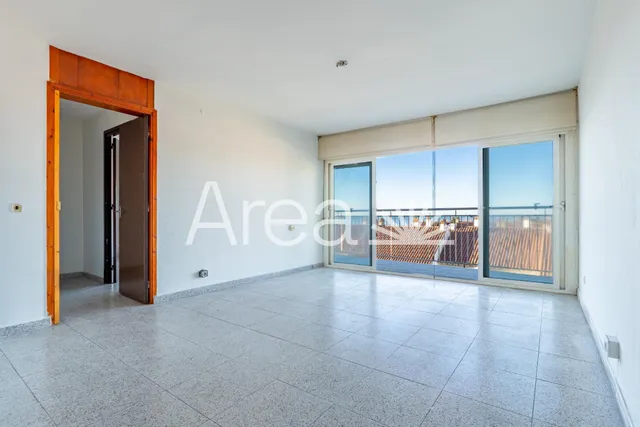 Apartamento con muchas posibilidades primera línea de mar - foto 2
