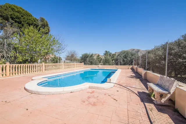 ¡chalet con piscina y gran parcela en Redován! — 4