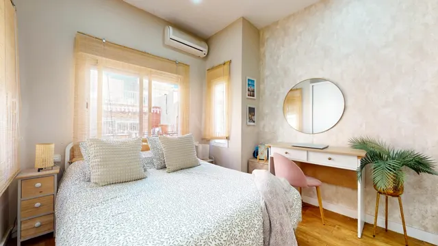 Exclusiva vivienda, ideal para 2 familias - foto 2