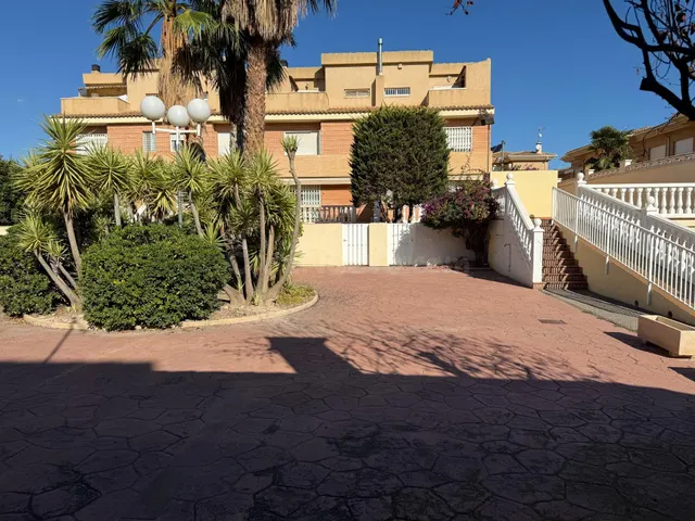 Bungalow con gran terraza — 2
