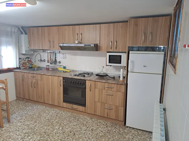 SE VENDE CASA REFORMADA EN TARAZONA - foto 2