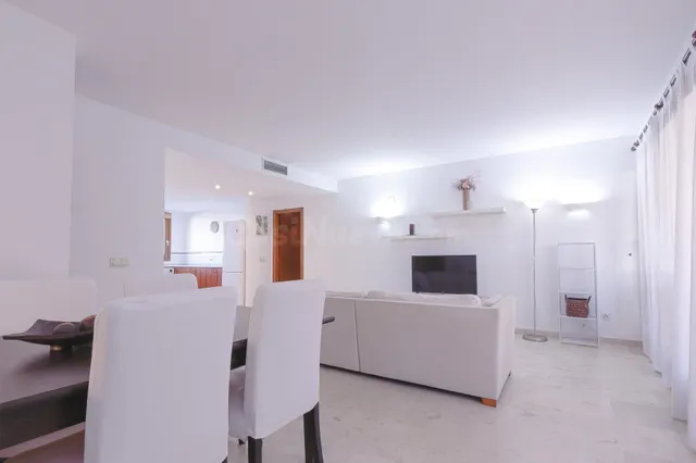 Apartamento de 2 dormitorios y 2 baños en Punta Prima, Orihu - foto 5