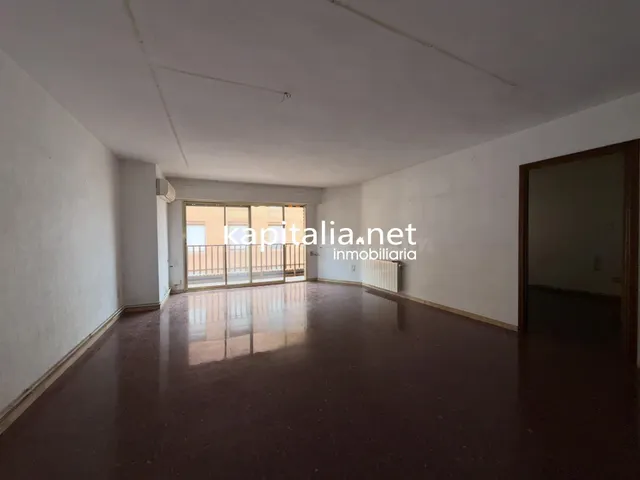 Piso luminoso en Plaza de la Concepción. — 5