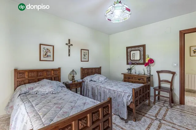 Casa en Ogijares con piscina comunitaria. — 16