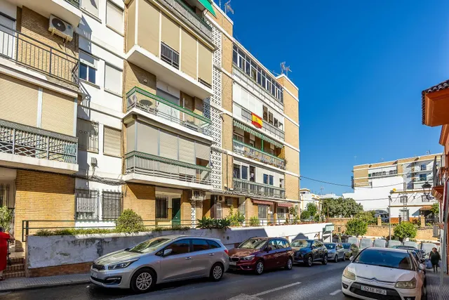 Piso completamente exterior en pleno centro de castilleja — 31