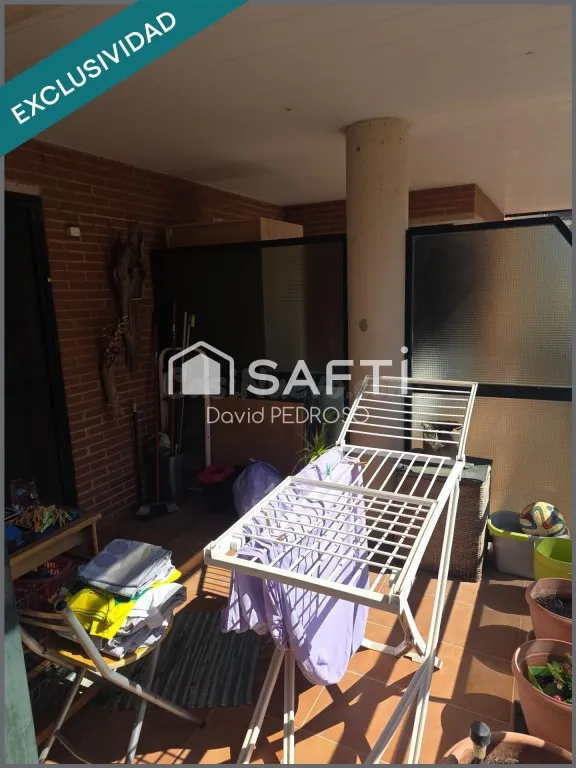 Gran piso en amposta — 25