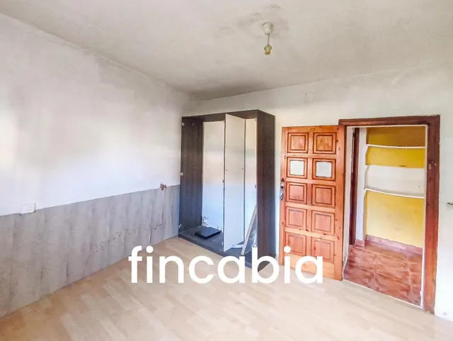 Masía para reformar en Riudarenes: Can Veleta, 623 m2 de parcela y piedra con bóvedas catalanas. — 44