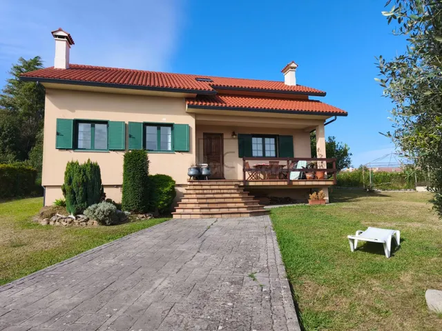 Chalet con piscina en el Raso, Ares - foto 3