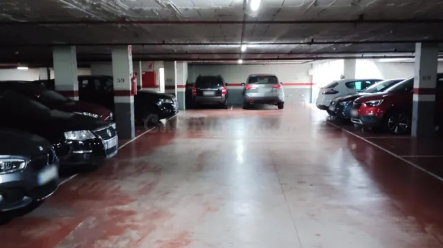 Parking 8m² en alquiler - El Parc i la Llacuna del Poblenou - foto 4