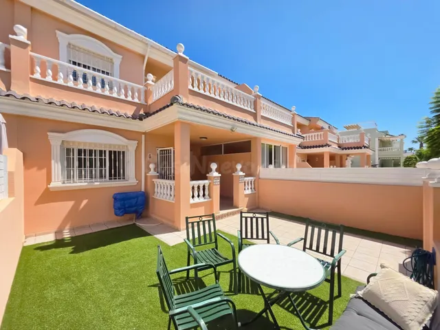 Bungalow de 2 plantas con terraza frente a la piscina en Med - foto 4