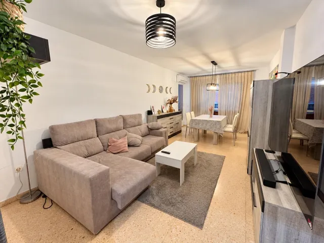 Amplio piso de 4 habitaciones junto al metro de Mislata