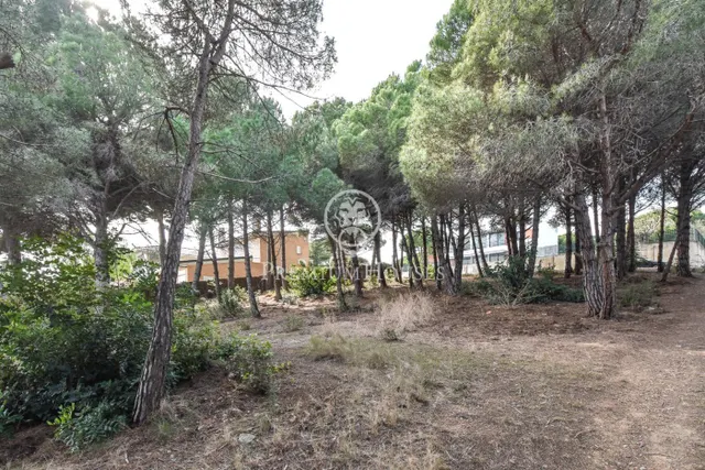 Terreno en venta con vistas al mar y a la montaña en Sant Pol de Mar — 10