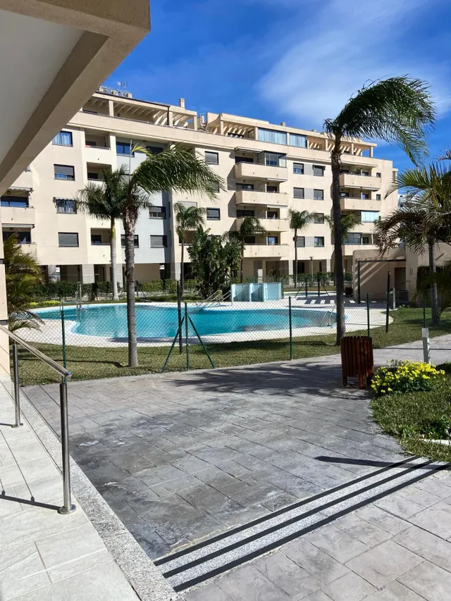 Amplio y Moderno Apartamento en Torre del Mar - Alquiler de 