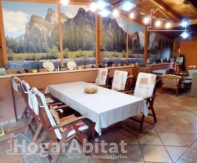 ¡CASA ESPECTACULAR! AMPLIA Y LUMINOSA CON BALCÓN Y TERRAZA — 10