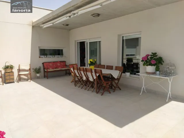 Grupo la Noria Vende Chalet Urbano de 370m2 a pocos km de Albacete. — 5