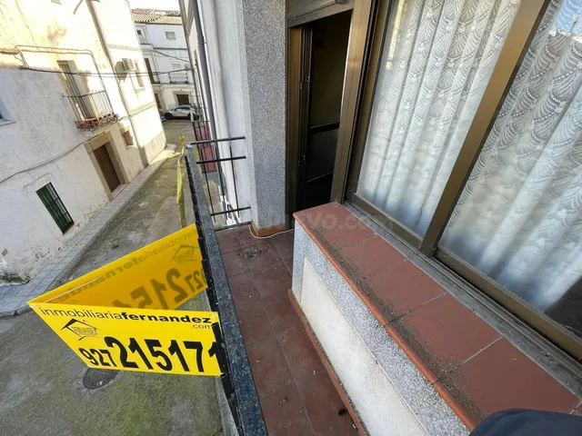GRAN CASA AMPLIA EN EL CENTRO DE ARROYO DE LA LUZ - foto 3