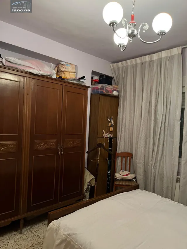 Grupo la Noria Vende Piso de 3 Dormitorios, 1 Baño y Trastero en Zona Industria. — 7