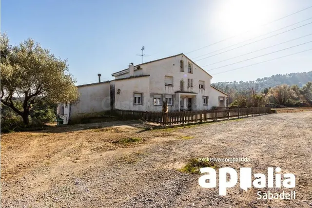 ENCANTADORA VIVIENDA EN FINCA RUSTICA EN SENTMENAT - foto 2