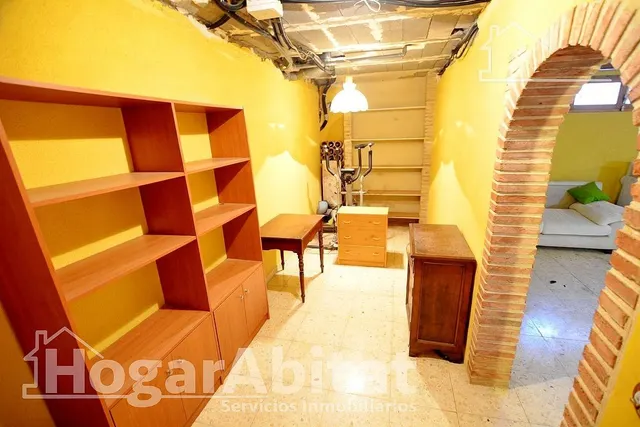 Atractivo chalet muy amplio y luminoso con terraza, garaje y jacuzzi — 9