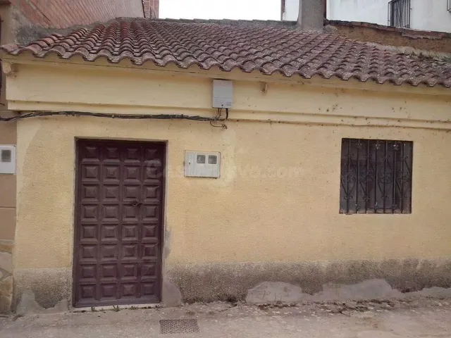 Se vende bodega-merendero con terreno y posibilidad de const