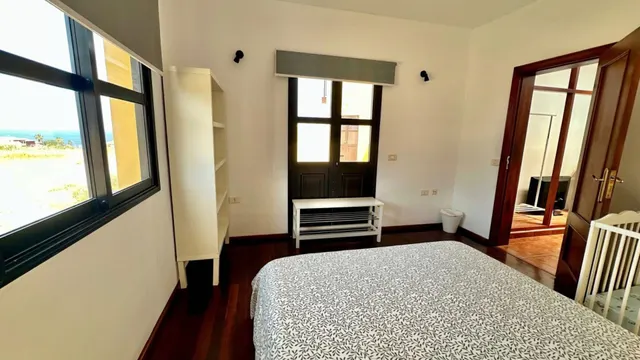 Chalet independiente con 5.318 m2 de parcela y vistas al mar en Candelaria — 26