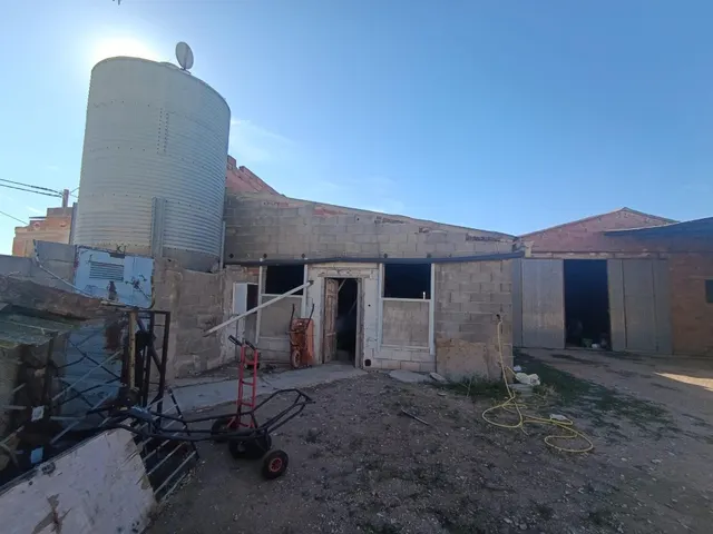 Negocio en venta en Caminreal (Teruel) — 10