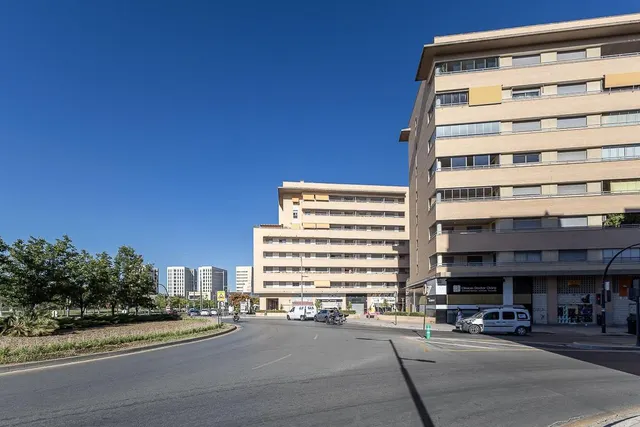 Ático dúplex en Campus de la Salud — 34
