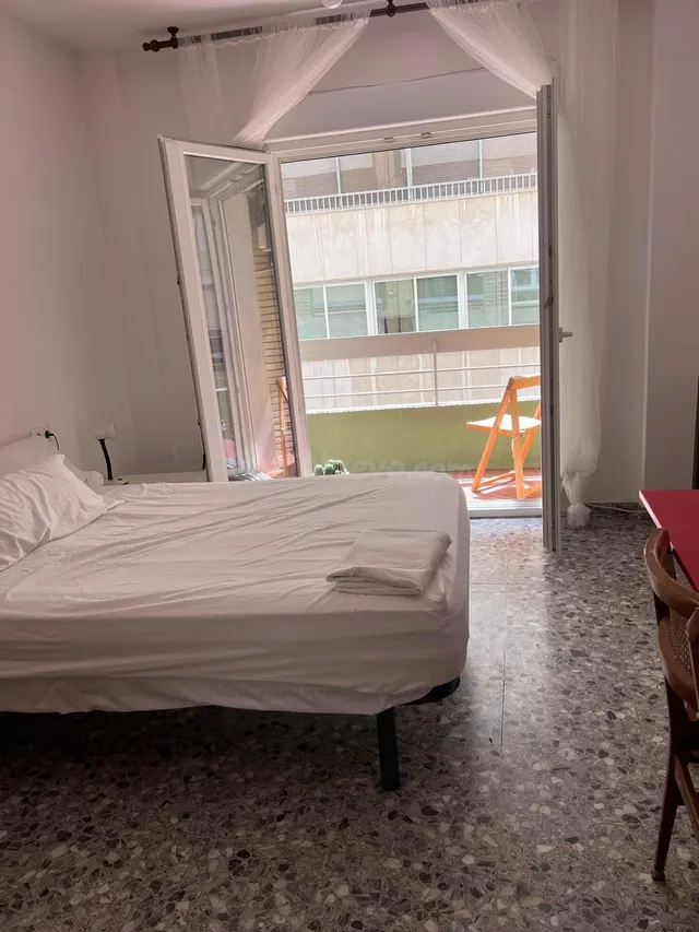 habitaciones EN ALQUILER EN CALLE LUIS BRAILLE – SOLO PARA C - foto 3