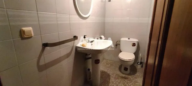 LOCAL COMERCIAL ECONÓMICO, EN ALQUILER. — 8
