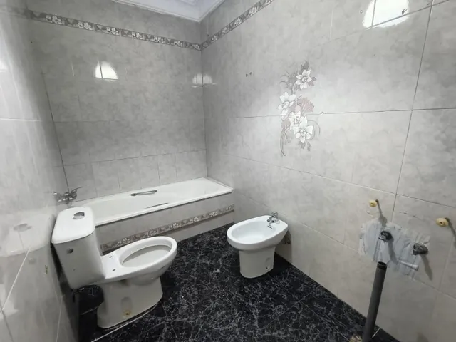 OPORTUNIDAD DE DOS CASAS EN UNA — 17