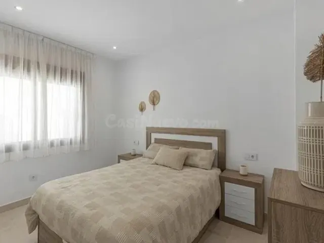 Apartamento 2 habitaciones 77m² en venta - Zona Pueblo — 18