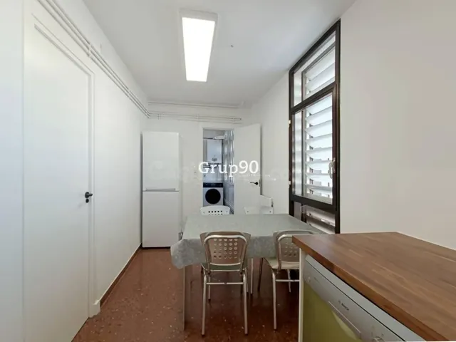 GRAN PISO DE 6 habitaciones EN EL CENTRO DE LLEIDA – AV. CAT - foto 3